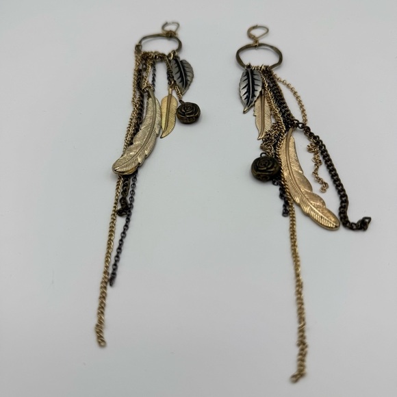 Vintage Style Rose & Feather Chain Drop Earrings Boho Statement Accessory - Picture 2 of 6